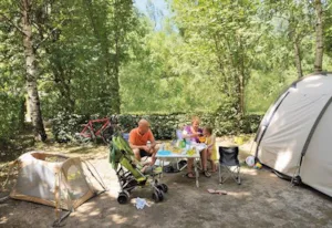 Emplacement - Standplaats - elektriciteit - auto op standplaats - RCN Belledonne