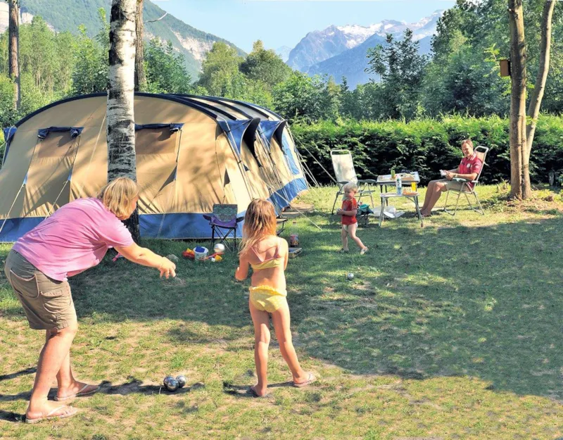 Emplacement Camping Avec Electricité Et Voiture Comprises