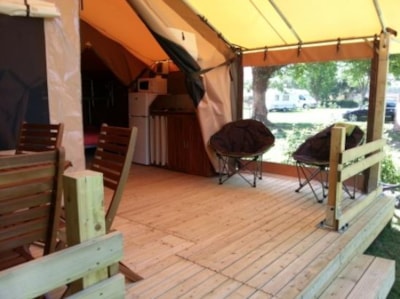 Canvas bungalow
