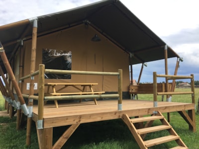 WOOD Group Tent