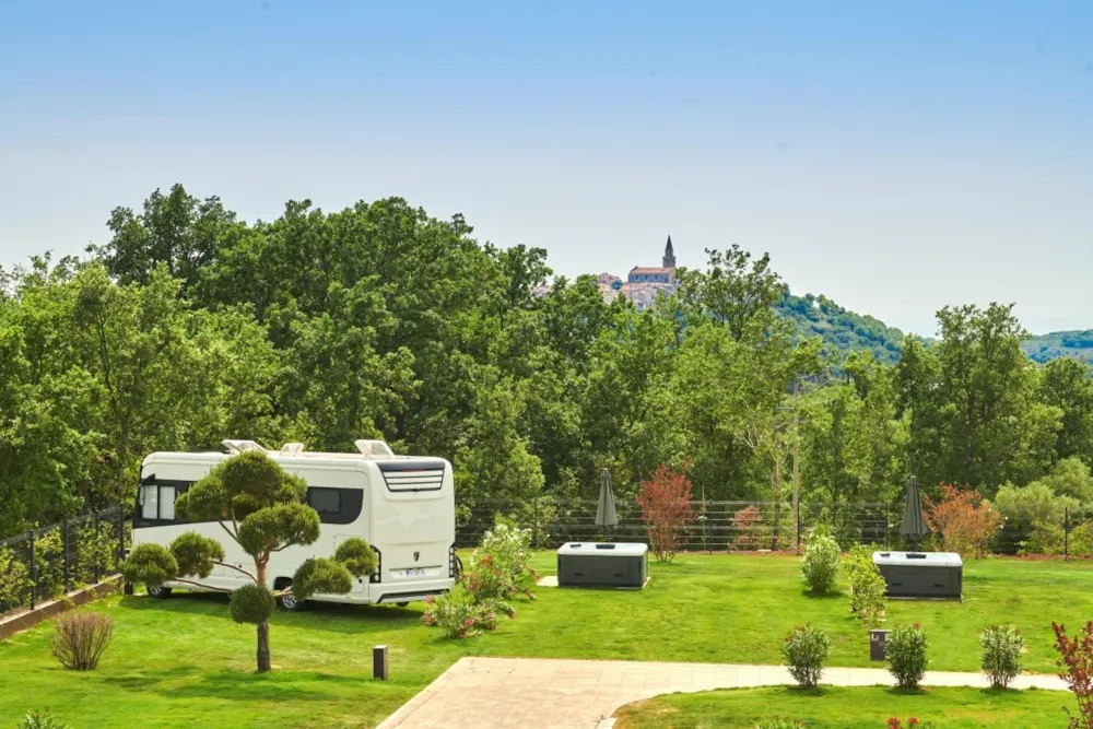 Kampeerplaats(en) - Luxe Kampeerplaats - San Servolo Wellness Camping