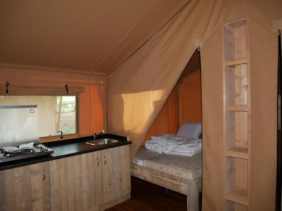 SLOW LODGE - without bathroom