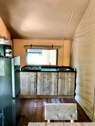 SLOW LODGE - without bathroom