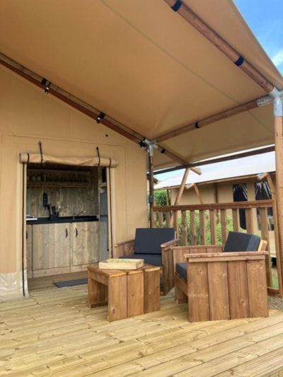 WOOD LODGE - with bathroom