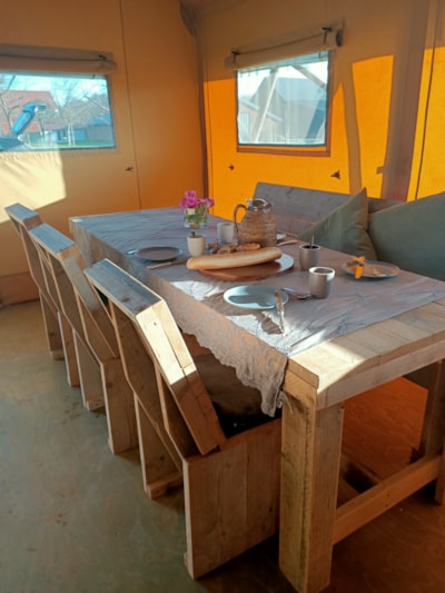Luxury tent
