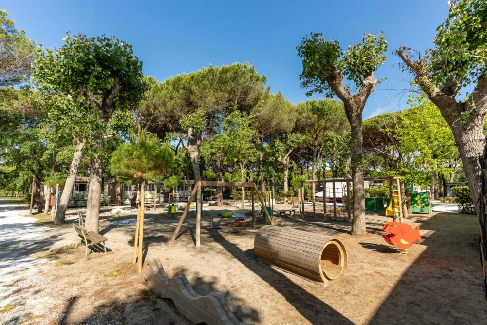Club del Sole Viareggio Family Collection