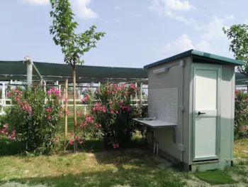 Kampeerplaats(en) - Standplaats Oleandri 6X8 M. Met Sanitair - Heliopolis Camping & Village