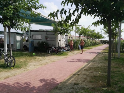 Pitch Oleandri 6x8 m. with private facilities