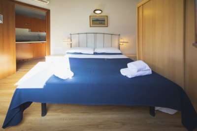 House one room with toilet block adapted to the people with reduced mobility