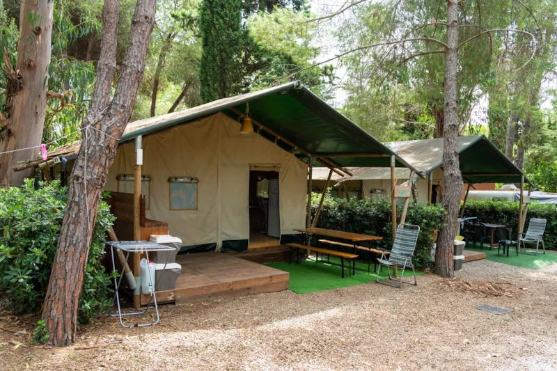 Glamping Hostel 1