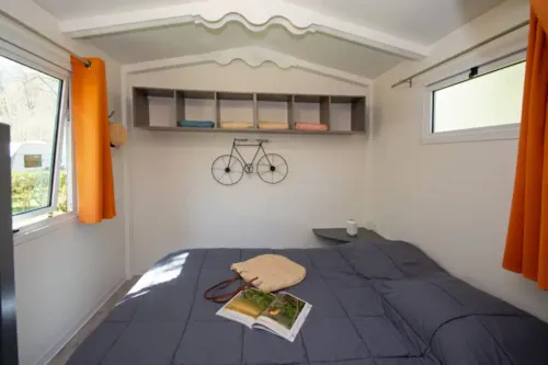 Mietunterkunft - Wohnwagen Les Ecrins Standard 17M² - 1 Schlafzimmer + Plancha - - image n°5 - Flower Camping  A La Rencontre du Soleil