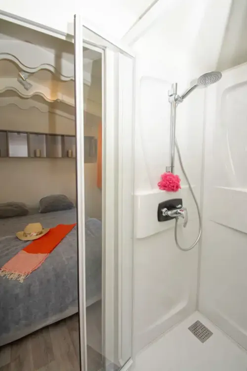 Location - Roulotte Arizona Confort 17M² - 1 Chambre + Plancha - - image n°7 - Flower Camping  A La Rencontre du Soleil