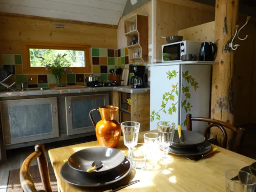 Location - Chalet Blanc 30 M² - image n°2 - Sites et Paysages De Martinière