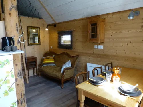 Location - Chalet Blanc 30 M² - image n°3 - Sites et Paysages De Martinière