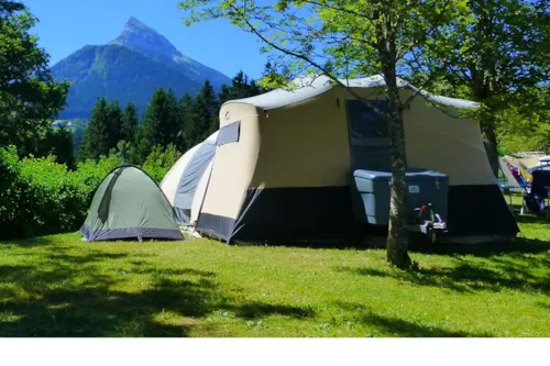Emplacement - Emplacement Confort :  + 1 Installation + 1 Véhicule + Électricité - image n°3 - Sites et Paysages De Martinière