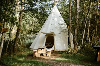 Accommodation - Tepee Sora Tribu Wakanda Lodges - Écodomaine "La Rêverie"