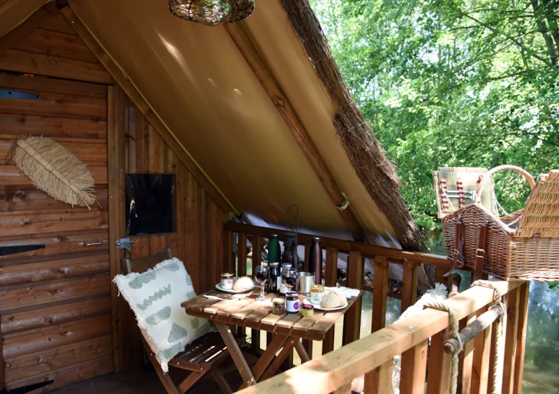 Cabane Flottante & Spa - La Kon-Tiki, L'expédition En Terra Incognita