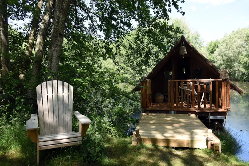 Cabane Flottante & Spa - La Kon-Tiki, L'expédition En Terra Incognita