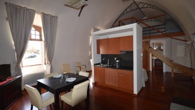 Superior 2-Bedroom Apartment