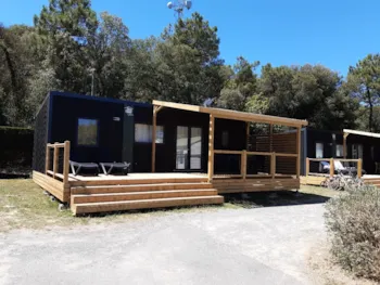 Huuraccommodatie(s) - Homeflower Premium 35 M² 3 Slaapkamers + Terras 21M² + Tv + Lv +Airconditioning+ Plancha - Flower Camping Olivigne