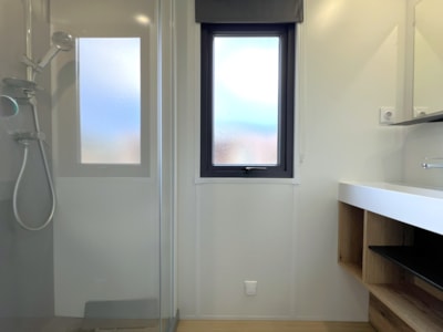 Homeflower Premium 35 m² 3 bedrooms + terrace 21m² + TV + LV +air-conditioning+plancha