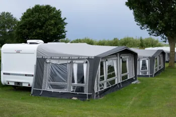 Mietunterkunft - Wohnwagen Adria 552 Pk - Vesterlyng Camping