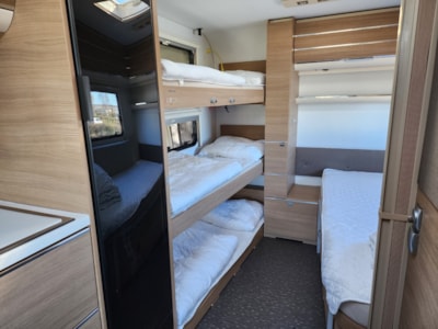 Large luxury caravan (Adria 593) with space for up to 6 people