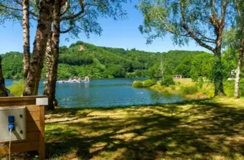 Stellplatz - Stellplatz + 1 Auto + Zelt , Wohnwagen Oder Wohnmobil +  Strom - Camping Marvilla Parks - Domaine des Tours