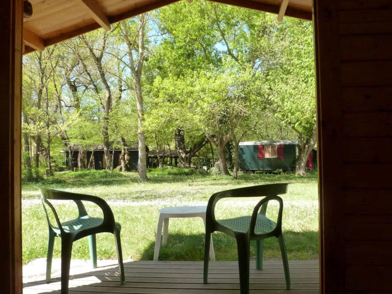 Cabane En Bois Triple - 1 Lit Double + 1 Lit Simple