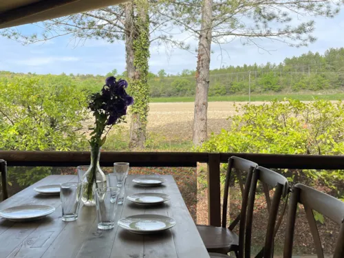 Mietunterkunft - Lodge Kenya Zelt – Mit Allem Komfort: Küche, Toilette Und Badezimmer – 2 Schlafzimmer - image n°2 - Camping La Vaugelette