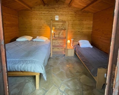 Triple Wooden Cabin - 1 double bed + 1 single bed
