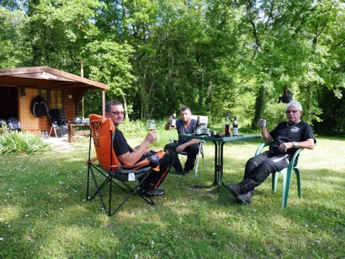 Mietunterkunft - Holzhütte -  - 1 Doppelbett + 1 Einzelbett - image n°6 - Camping La Vaugelette