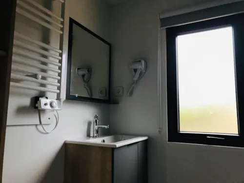 Mietunterkunft - Neu 2023 : Mobilhome Cottage - Allen Komfort: Küche, Wc Und Badezimmer - 1 Schlafzimmer - image n°7 - Camping La Vaugelette