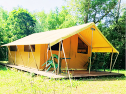 Accommodation - Lodge Canada Tent -  1 Double Bed + 2 Single Beds - Camping La Vaugelette
