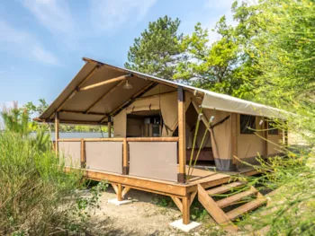 Location - Tente Lodge Kenya -  Tout Confort : Cuisine, Wc Et Salle De Bain - 2 Chambres - Camping La Vaugelette