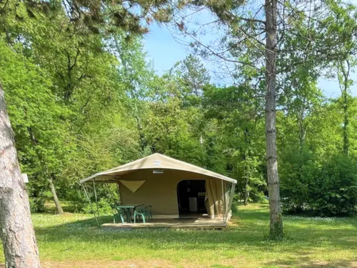 Mietunterkunft - Lodge Canada Zelt - 1 Doppelbett + 2 Einzelbetten - - image n°1 - Camping La Vaugelette