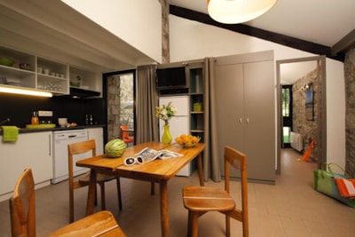 2-Bedroom Cottage with Mezzanine