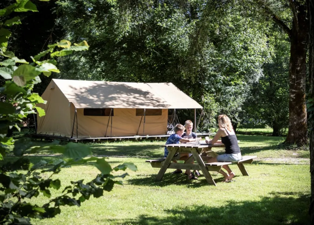 Location - Tente Ponza - Sans Sanitaires - Camping Onlycamp La Gâtine