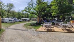 Camping Onlycamp de Chamarges - image n°7 - Roulottes