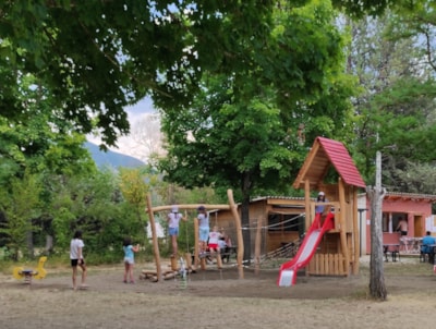 Camping package (pitch, 1 vehicle, 2 persons)