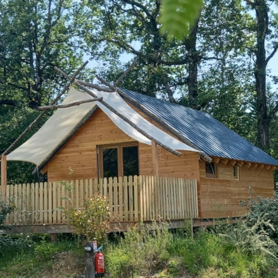 B&B  TRAPPEUR CABIN