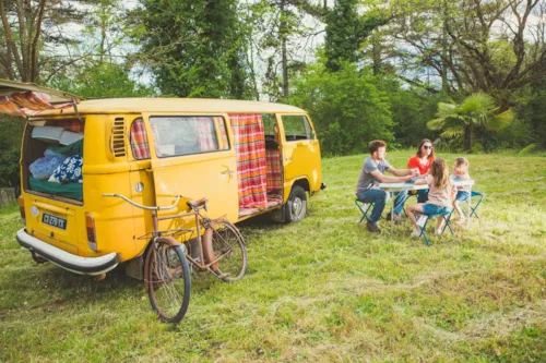Stellplatz - Stellplatz Für Wohnwagen Oder Wohnmobil - image n°1 - Camping et Lodges de Coucouzac