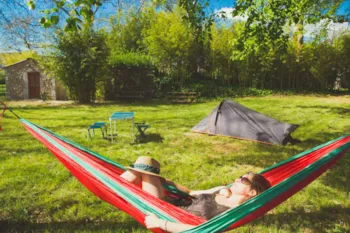 Stellplatz - Stellplatz Zelt - Camping et Lodges de Coucouzac