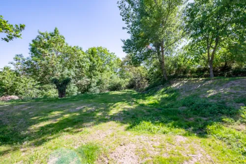 Emplacement - Emplacement 80 À 100M² - 1 Véhicule Léger, Caravane, Camping-Car Et Van Aménagé - image n°4 - Camping le Cottet 