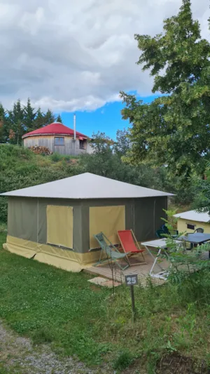 Locatif - Tente équipée - 2 chambres - Camping le Cottet 