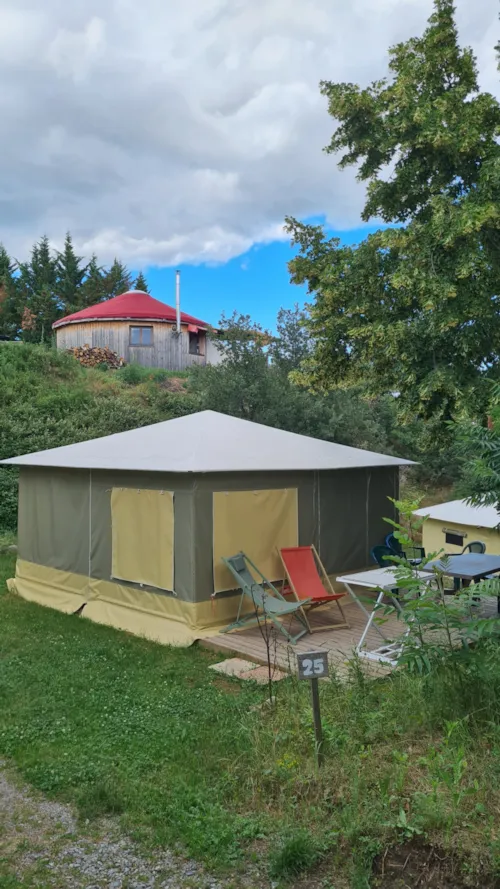Location - Tente Équipée - 2 Chambres - image n°1 - Camping le Cottet 