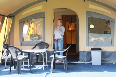 Safaritent 6-persoons op familieveld — 6