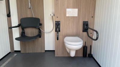 Private sanitary facilities Wheelchair accessible — 1