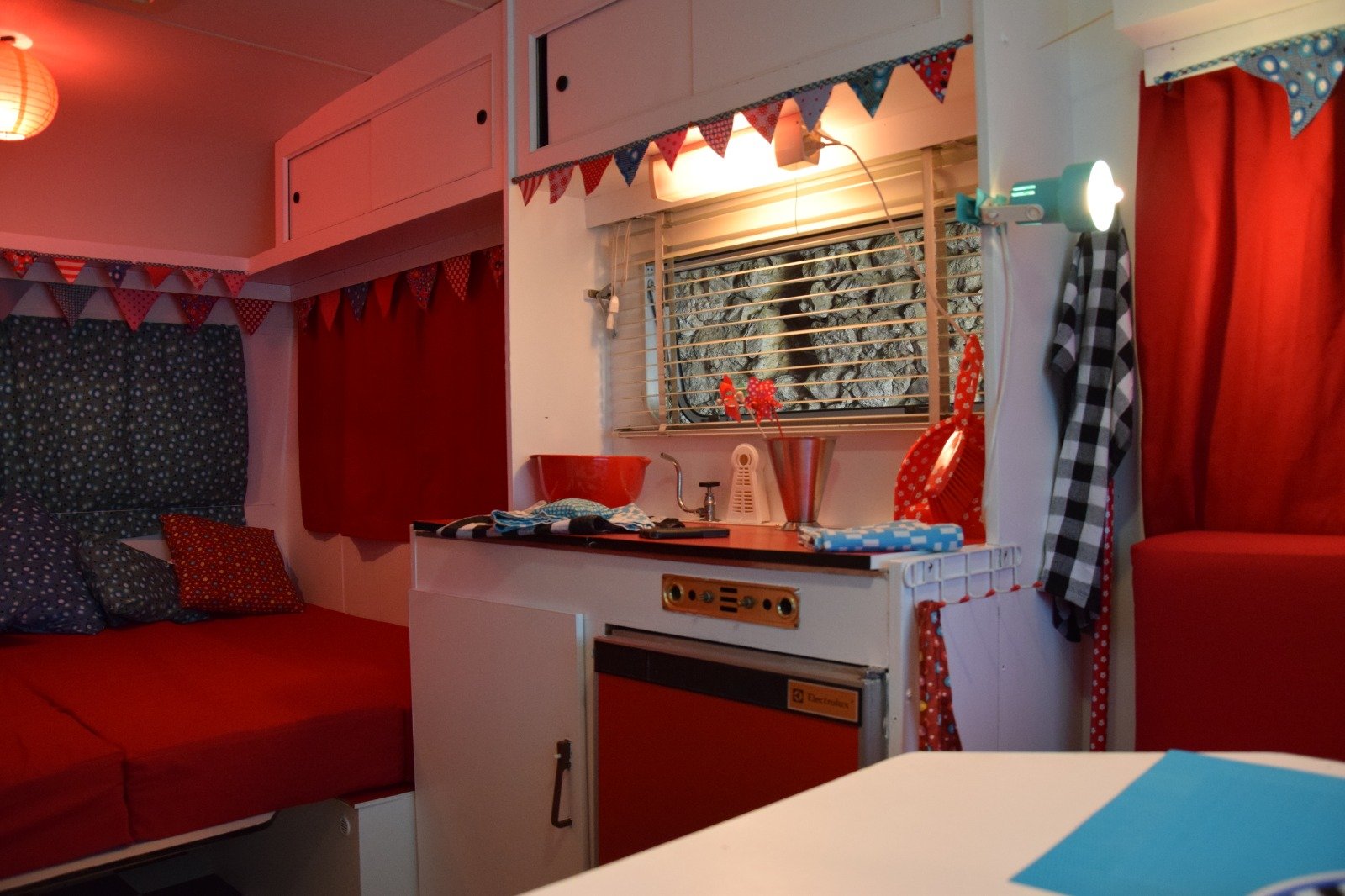 Accommodation - Caravan Vintage - 1 Bedroom - Camping La Clairière