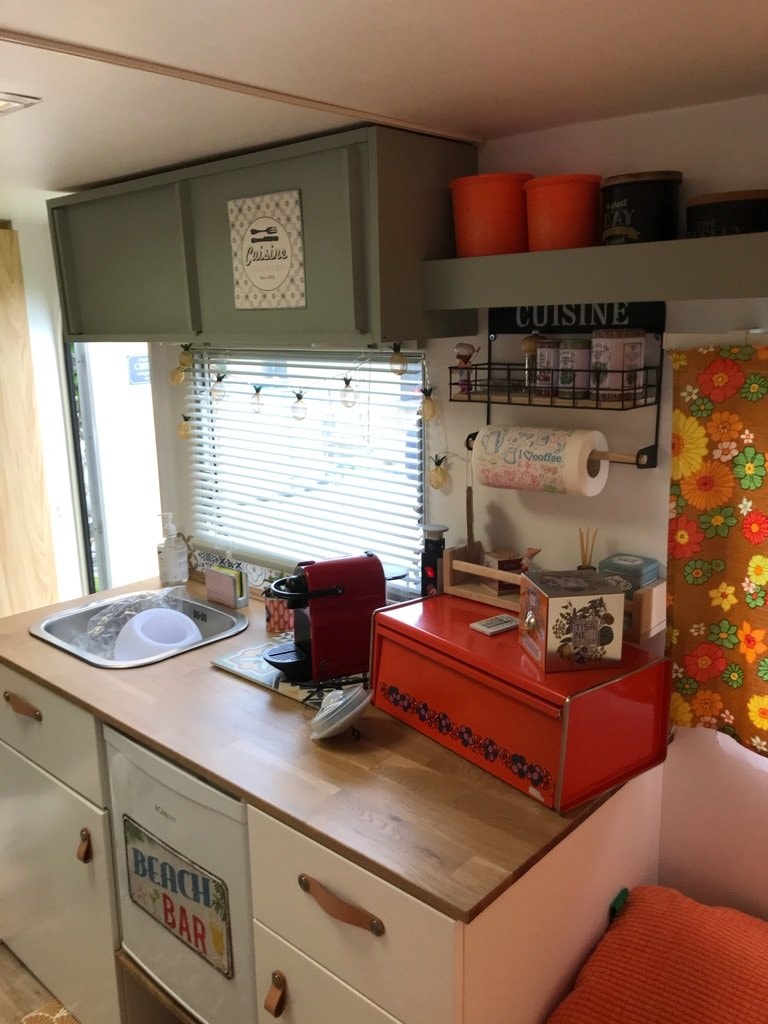 Caravane RETRO - 1 chambre 2/3 Pers.